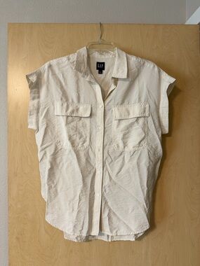 GAP Button Up Shirt